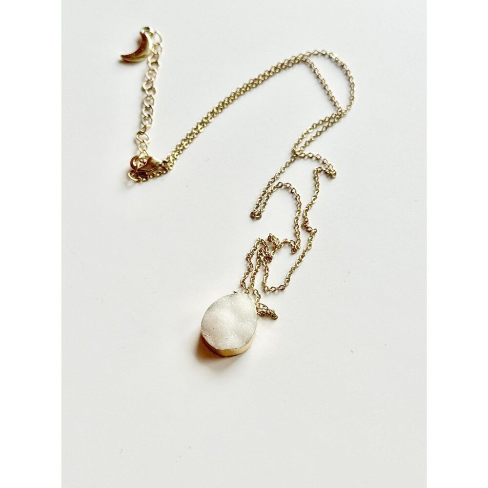 LUNA NORTE 14K Gold Plated Frosted White Teardrop Cabochon Pendant Necklace